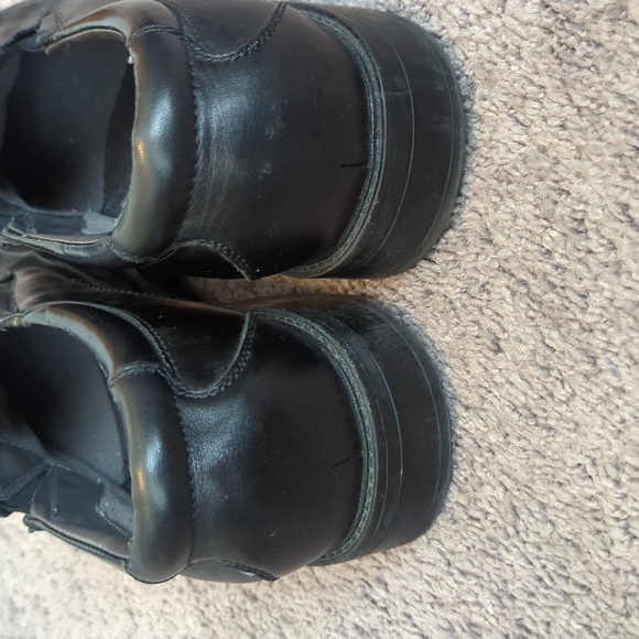 Men's Docker Dress Shoes - Picture 2 of 3